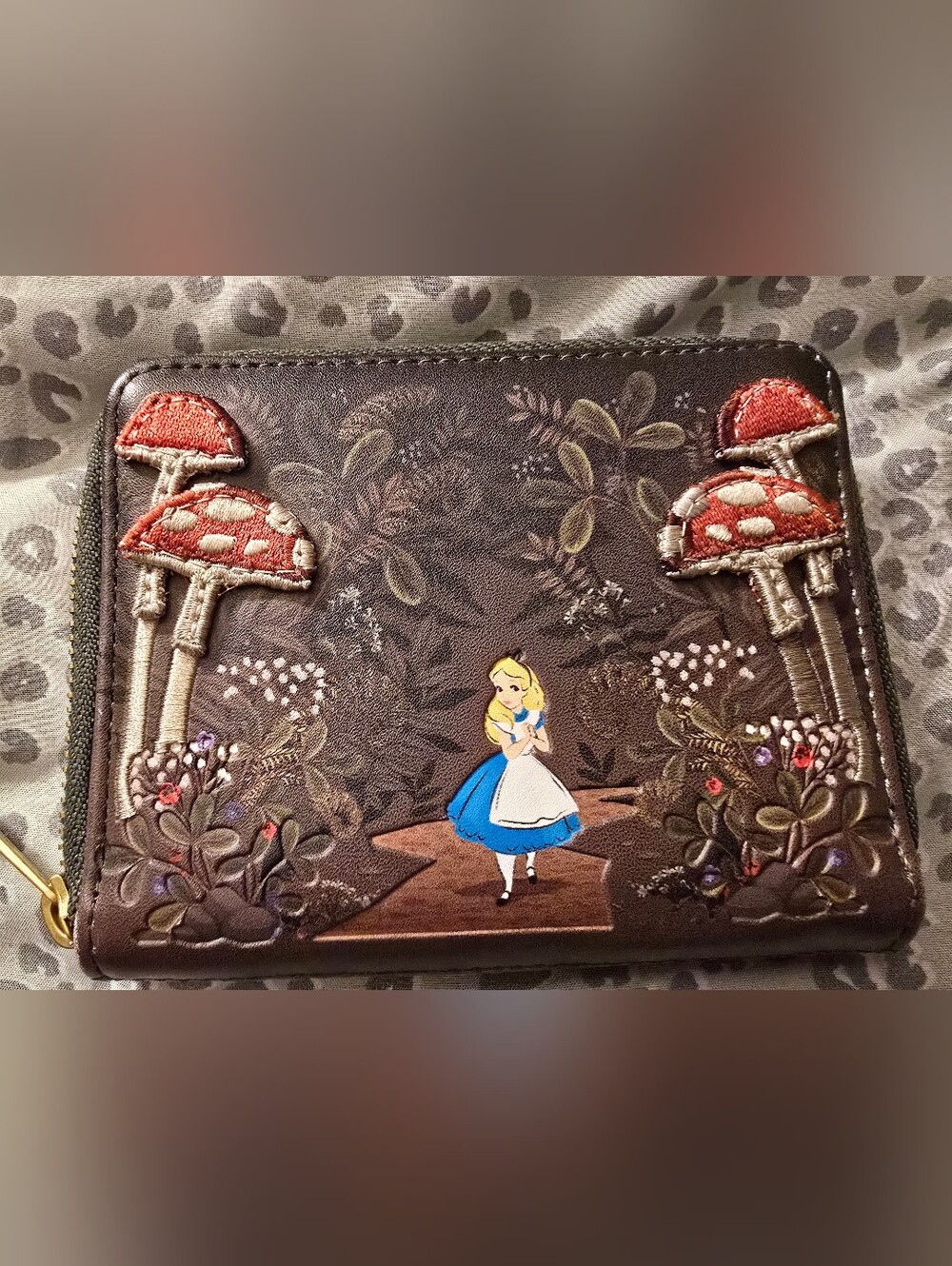 Alice In Wonderland Mushroom Wallet RARE